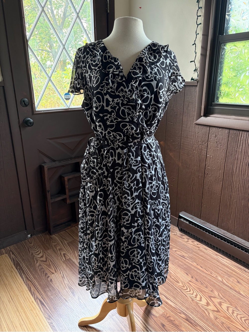 George Black & White Floral-Pattern Midi Dress